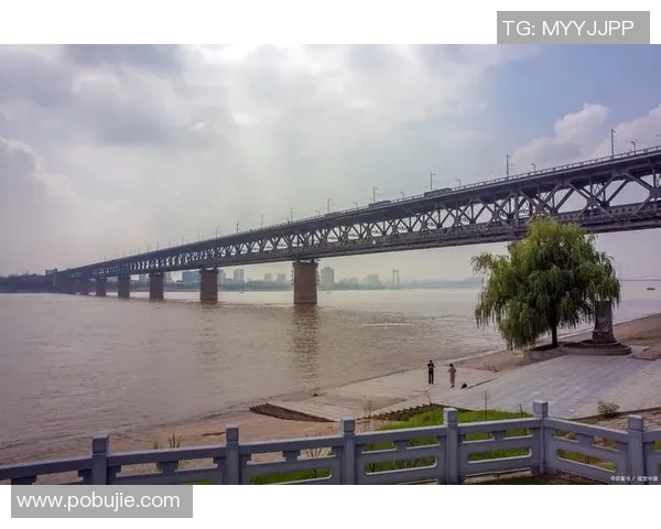 武汉旅游攻略：探寻这座江城的历史魅力与现代风采