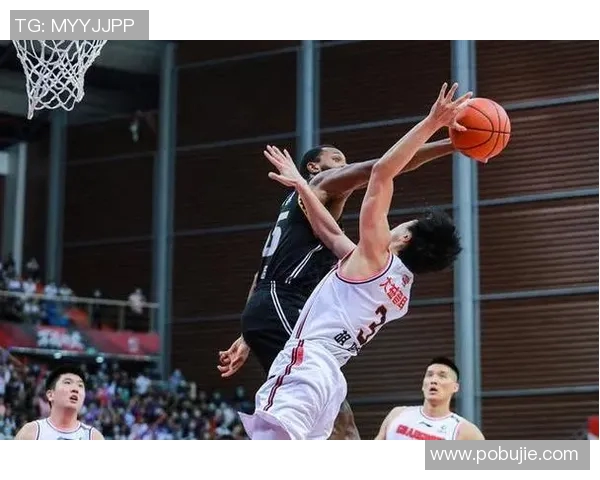 杭州篮球队灵活性深度对比分析及其对比赛表现的影响探讨